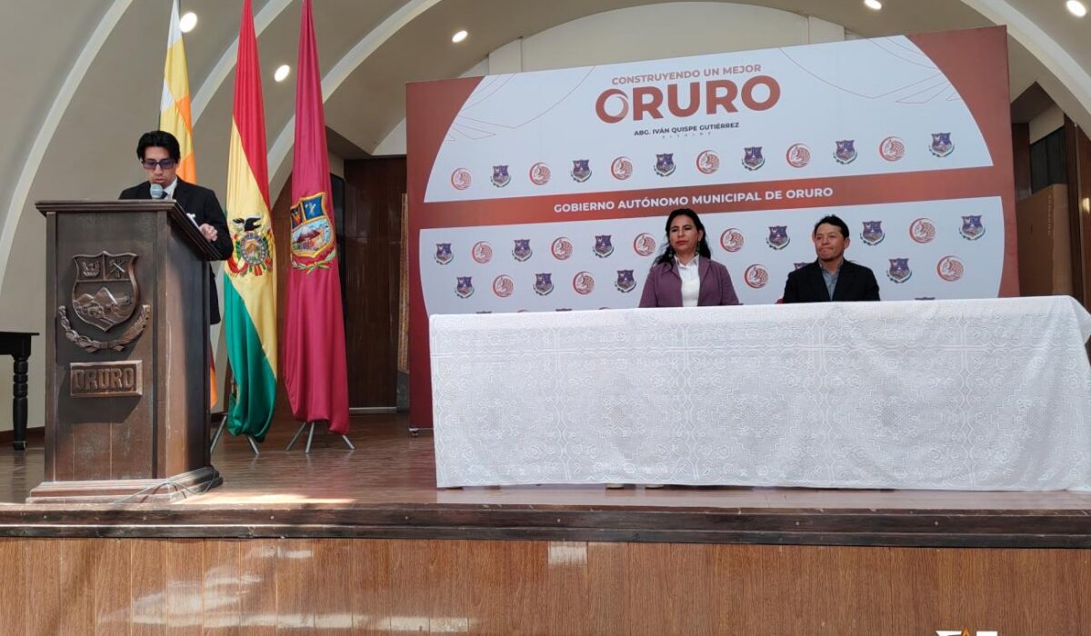 Oruro da la bienvenida a la Feria Nacional del Libro