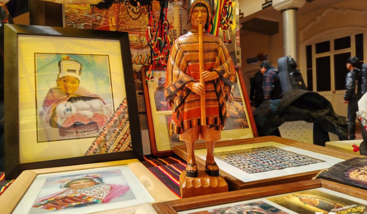 La Cultura Yampara en el 44 Aniversario de Phujllay Oruro