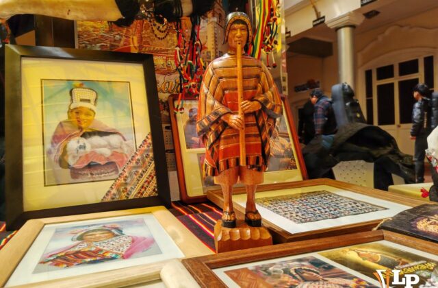 La Cultura Yampara en el 44 Aniversario de Phujllay Oruro