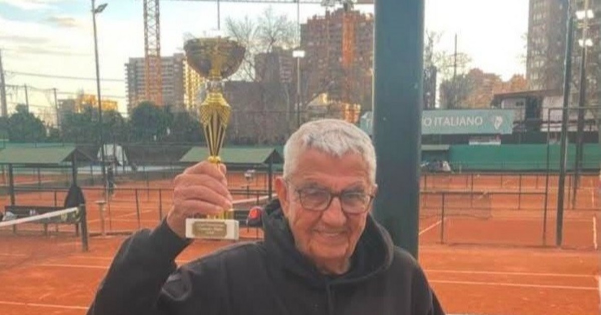 Fernando Sattori, un campeón a los 81 años en el MT400 Santiago