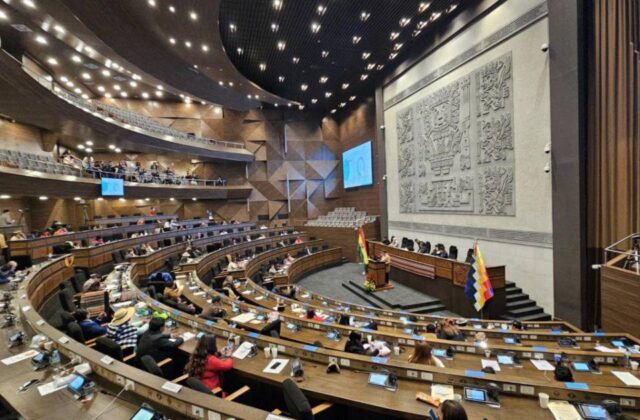 Posiciones encontradas sobre el Estado de excepción en Bolivia