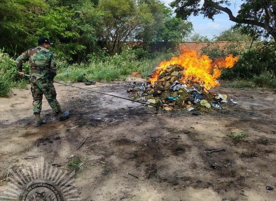 Incineración de drogas en Oruro y Santa Cruz: acción contundente de la FELCN