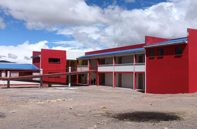 Tolapalca estrena moderna unidad educativa tras significativa inversión