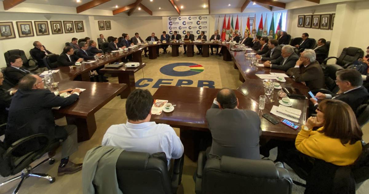 Empresarios aplauden medidas económicas pero piden protección a sectores vulnerables