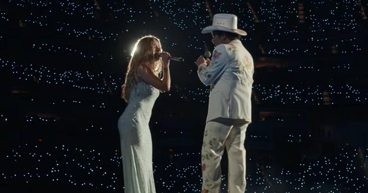 Karol G y Bruno Mars presentan el videoclip de ‘Still’