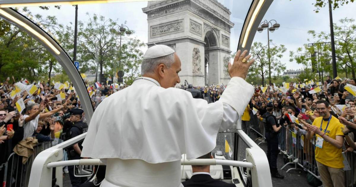 Misa masiva de León XIV en París: Un mensaje de esperanza para los jóvenes