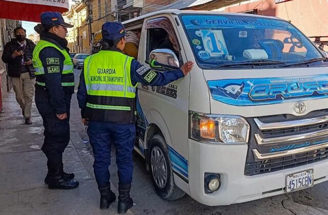 Controles de tarifas de transporte público en Oruro