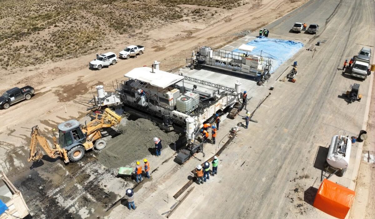 Reinicio de la Doble Vía Oruro – Challapata impulsará el comercio regional