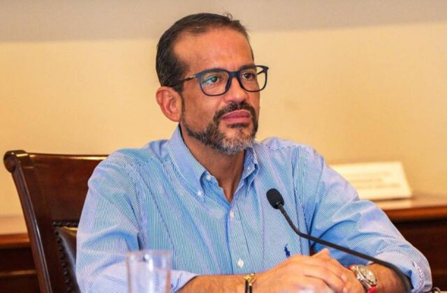 Luis Fernando Camacho asume como embajador de Bolivia en Paraguay