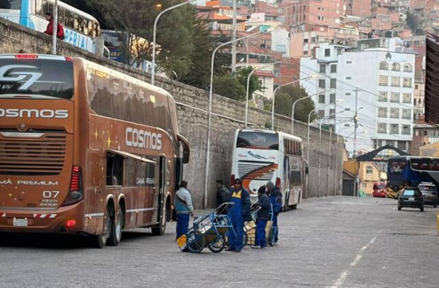 Operaciones en terminales de buses del eje central se desarrollan con normalidad este lunes