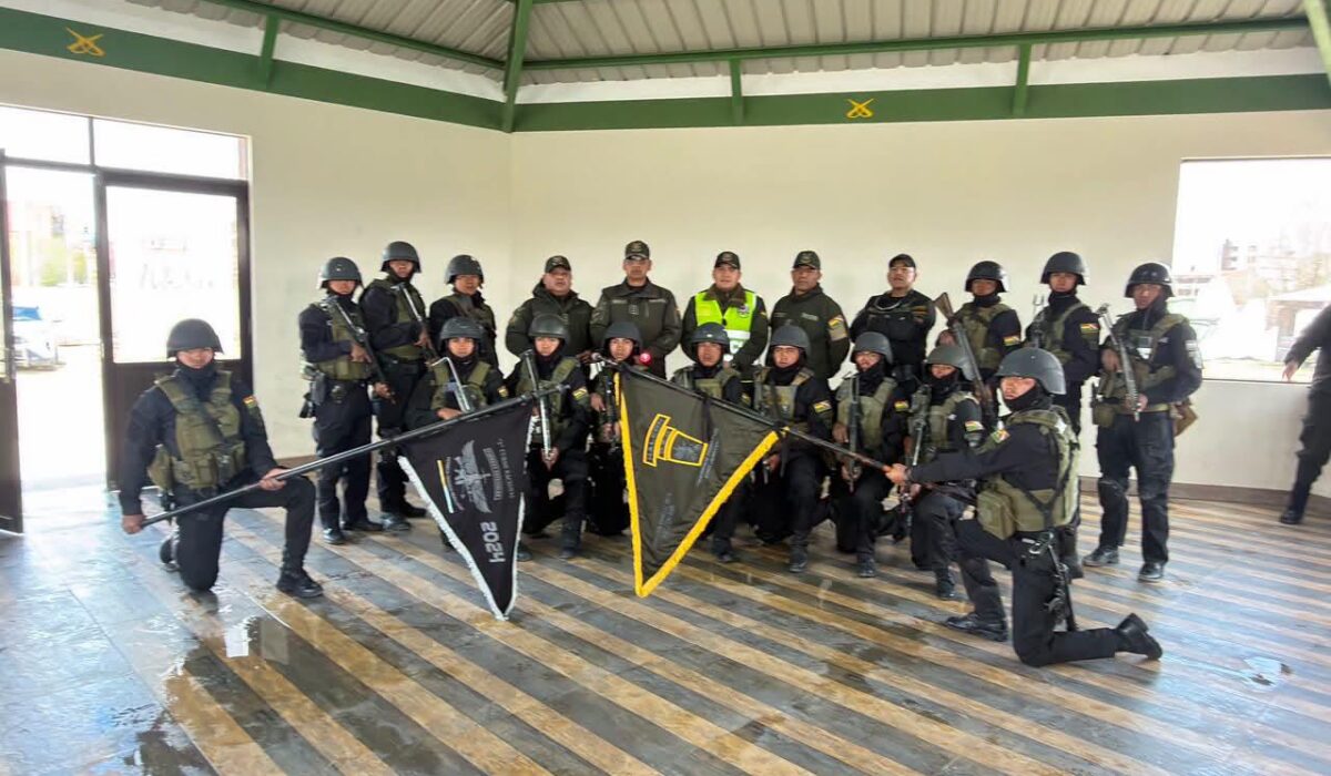 Finaliza el VI Curso Halcón 2026 con la graduación de 15 nuevos policías en Oruro