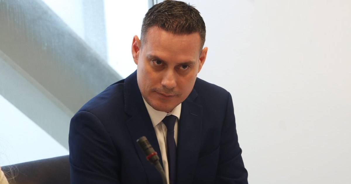 Líderes de Libre solicitan la renuncia de Rafael López como jefe de bancada
