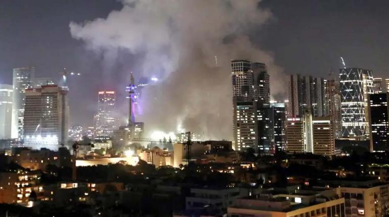 Irán responde a ataques estadounidenses con misiles y drones