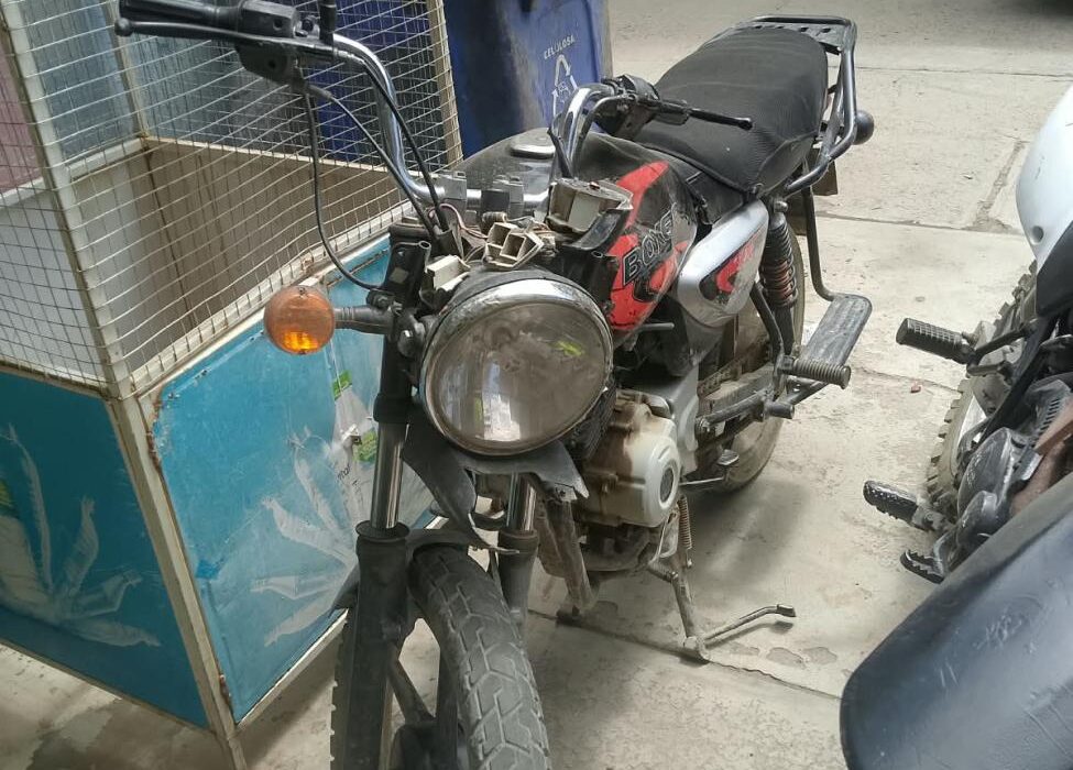 Moto con placa clonada es retenida en Oruro durante el Día del Peatón