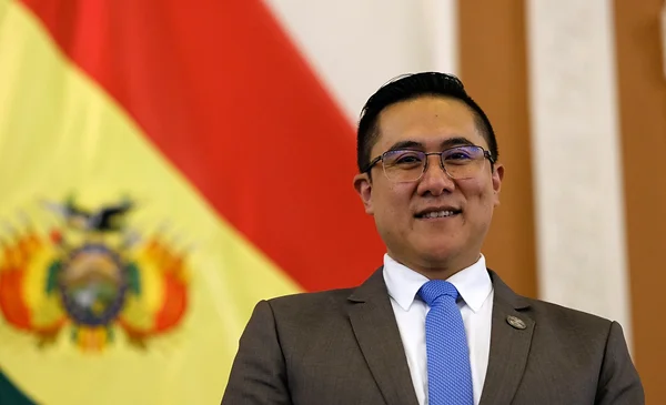 Crédito del FMI no será destinado a salarios ni aguinaldos, asegura el ministro Morales