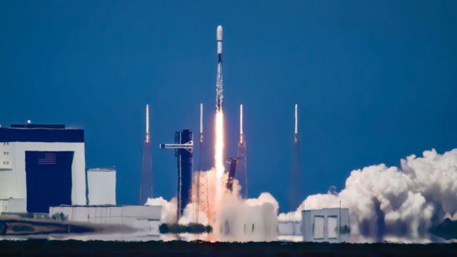 Estados Unidos despliega su primera arma en el espacio