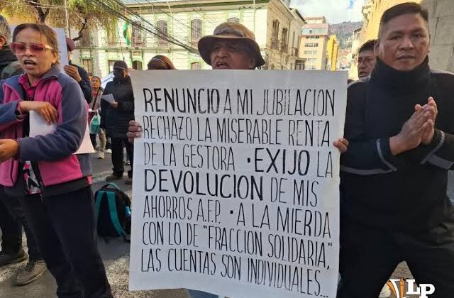 Movilización Nacional Reclama Reembolso Total de Aportes a Gestora Pública