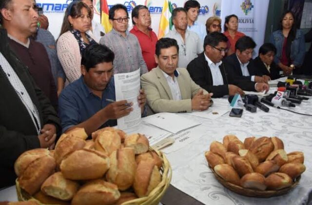 Diálogo entre el Gobierno y panificadores sobre el precio del pan de batalla