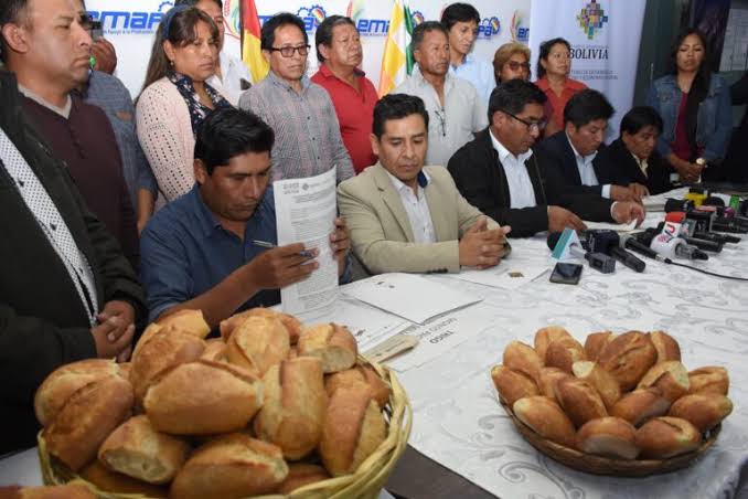 Diálogo entre el Gobierno y panificadores sobre el precio del pan de batalla