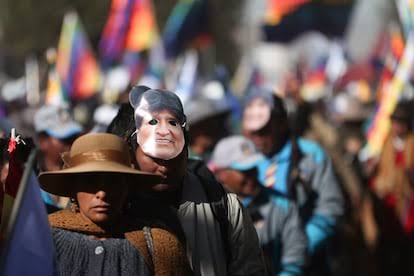 Refuerzan controles viales ante marcha de sectores afines a Evo Morales