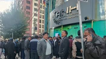Transporte de El Alto y ANH evaluarán el consumo de combustible