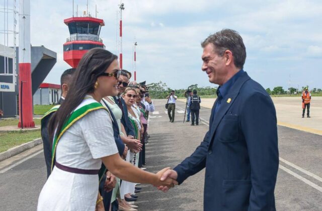 Paz reconoce el rol fundamental de las mujeres en el desarrollo de Bolivia