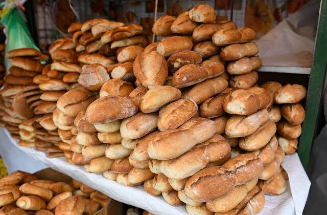 El Gobierno sostiene el precio del pan mientras los panificadores piden revisar costos