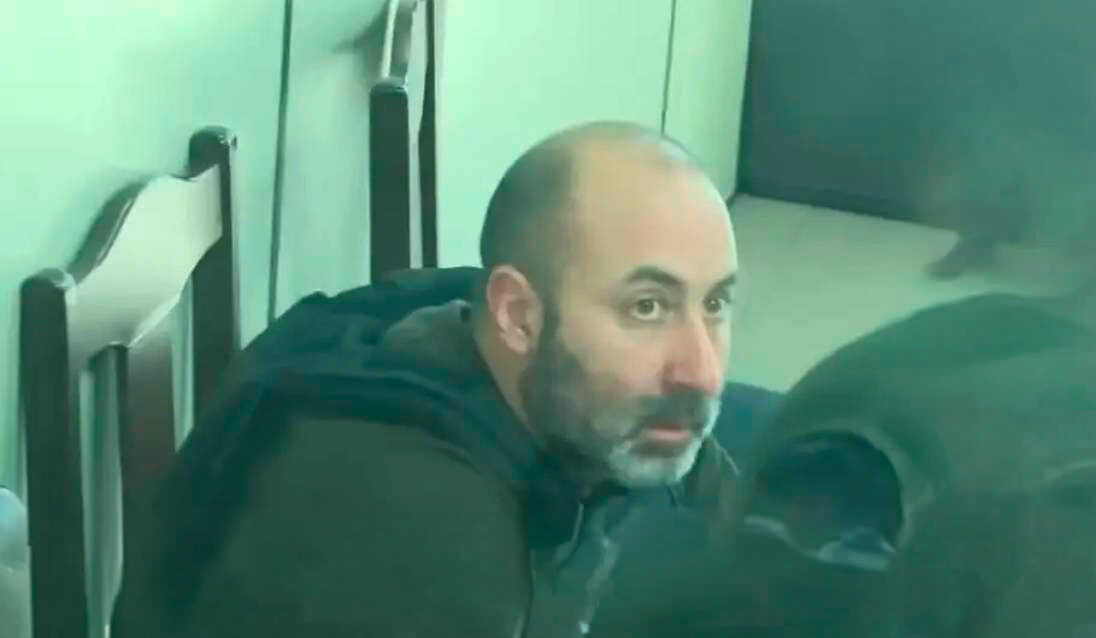 Detienen intento de ingreso de celular a Chonchocoro para consultor argentino