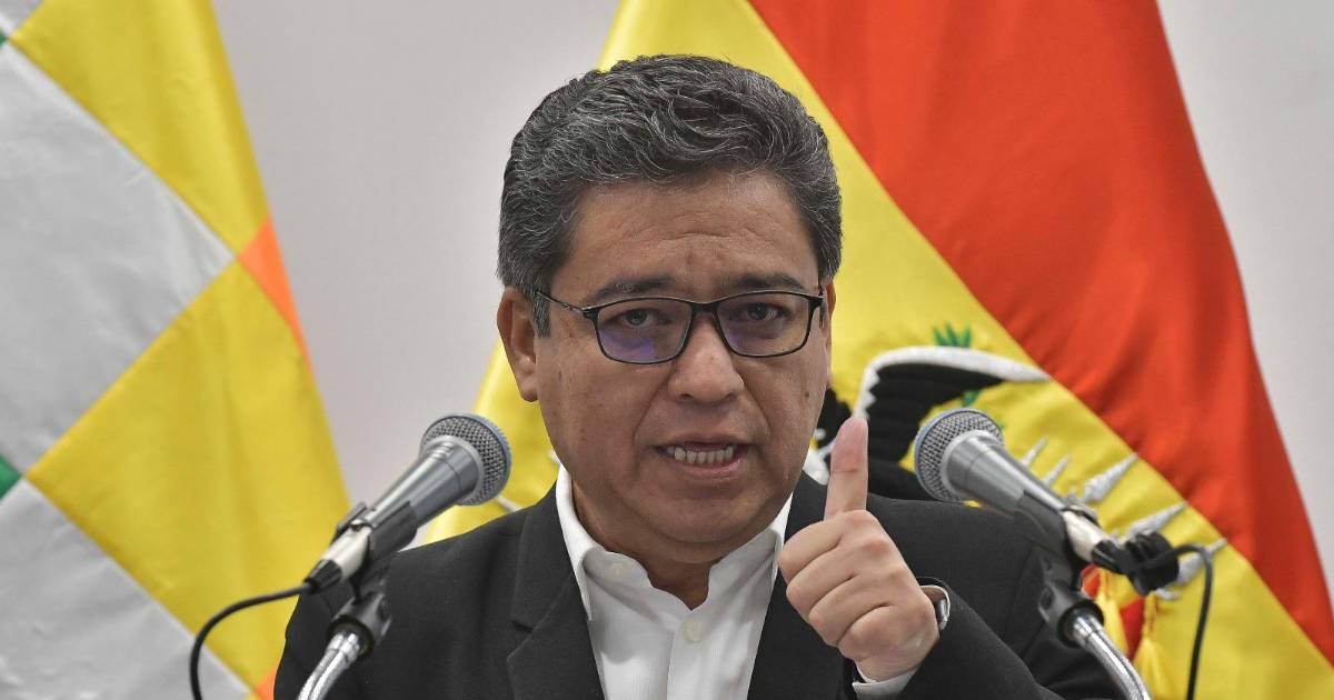 El Gobierno acusa a Luis Montaño de usurpación de funciones