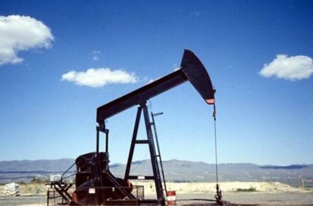 El precio del petróleo en Texas desciende a 90 dólares tras decisión del G7