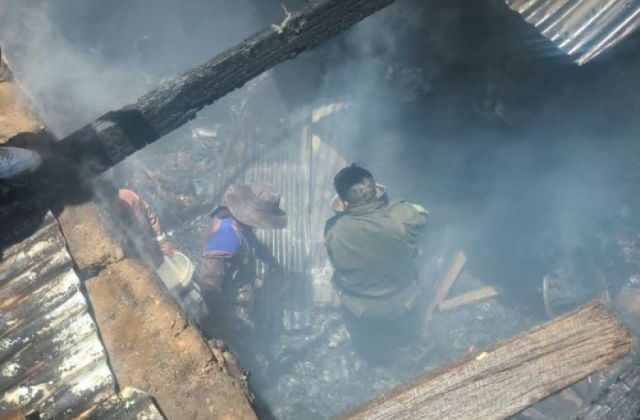 Incendio en la zona alta de Potosí genera preocupación y daños materiales