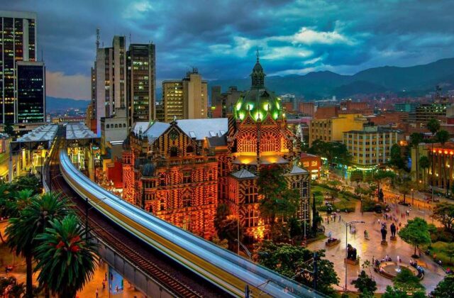 Ciudades en Expansión: Destinos Imperdibles para Viajeros Modernos