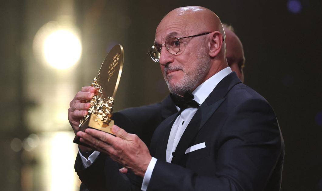 Luis de la Fuente recibe el premio Johan Cruyff como mejor entrenador