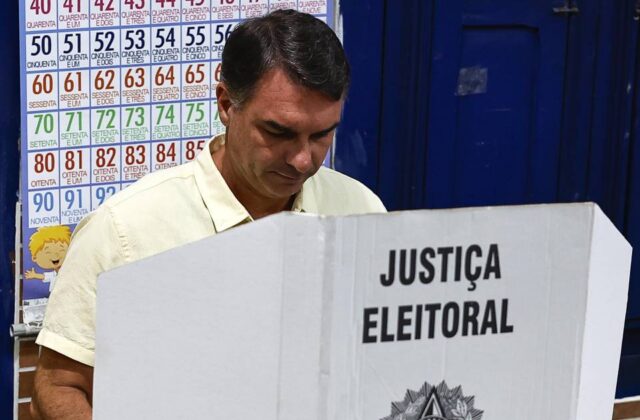 Gobierno argentino confirma que Flávio Bolsonaro no ha solicitado asilo