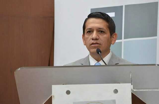 Exfuncionarios de Senatex y Aduana enfrentan denuncias por más de Bs 4,5 millones