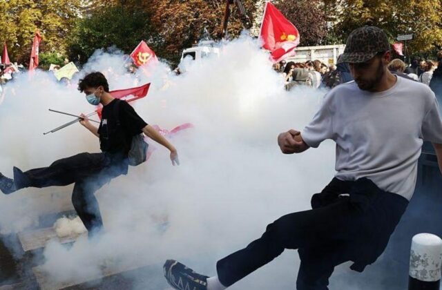 Estudiantes franceses protestan por la crisis educativa