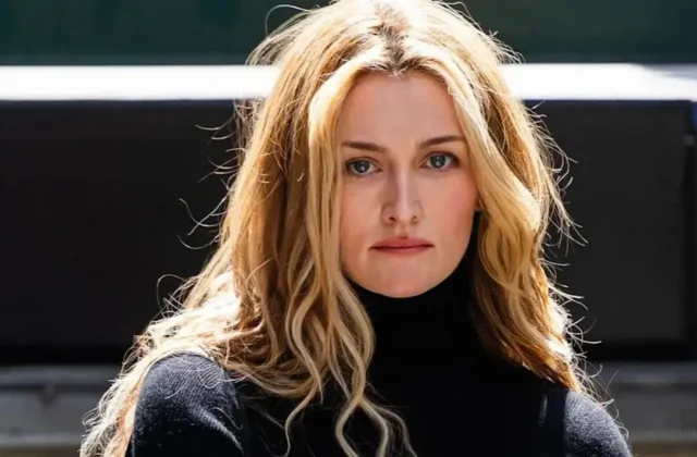 El resurgir de Carolyn Bessette-Kennedy en la moda actual