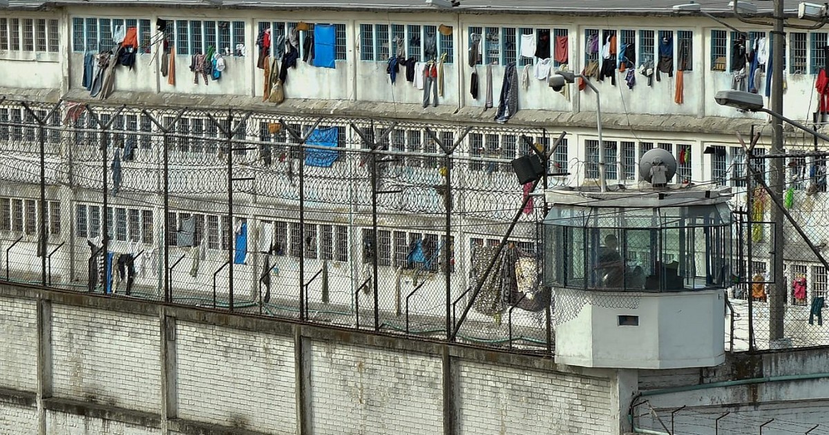 Operativo en Perú para desmantelar telecomunicaciones ilegales en cárceles