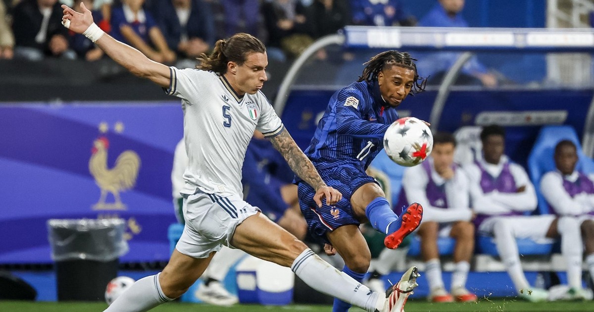 Italia sorprende a Francia en el debut de Zidane como local