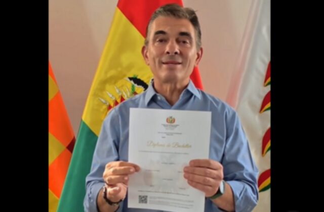 Presentan el Título de Bachiller Digital: Innovación educativa en Bolivia