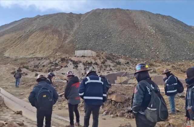 Mineros de Huanuni refuerzan vigilancia contra el robo de mineral