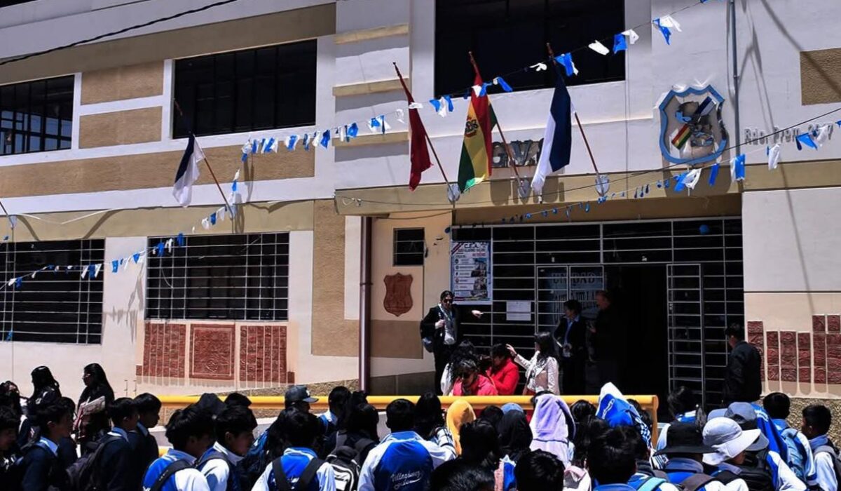Reconocimiento al mural ganador del IV Premio Internacional OEI en Oruro