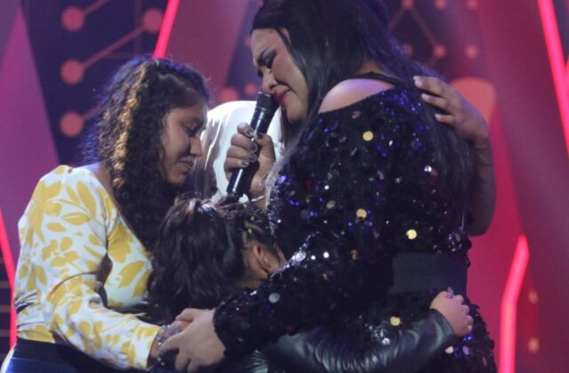 Emoción desbordante en la gala de la doble de Alejandra Guzmán