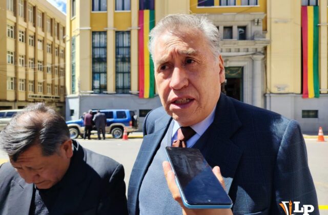 Cívicos de Oruro demandan ley para activar el proyecto Carangas