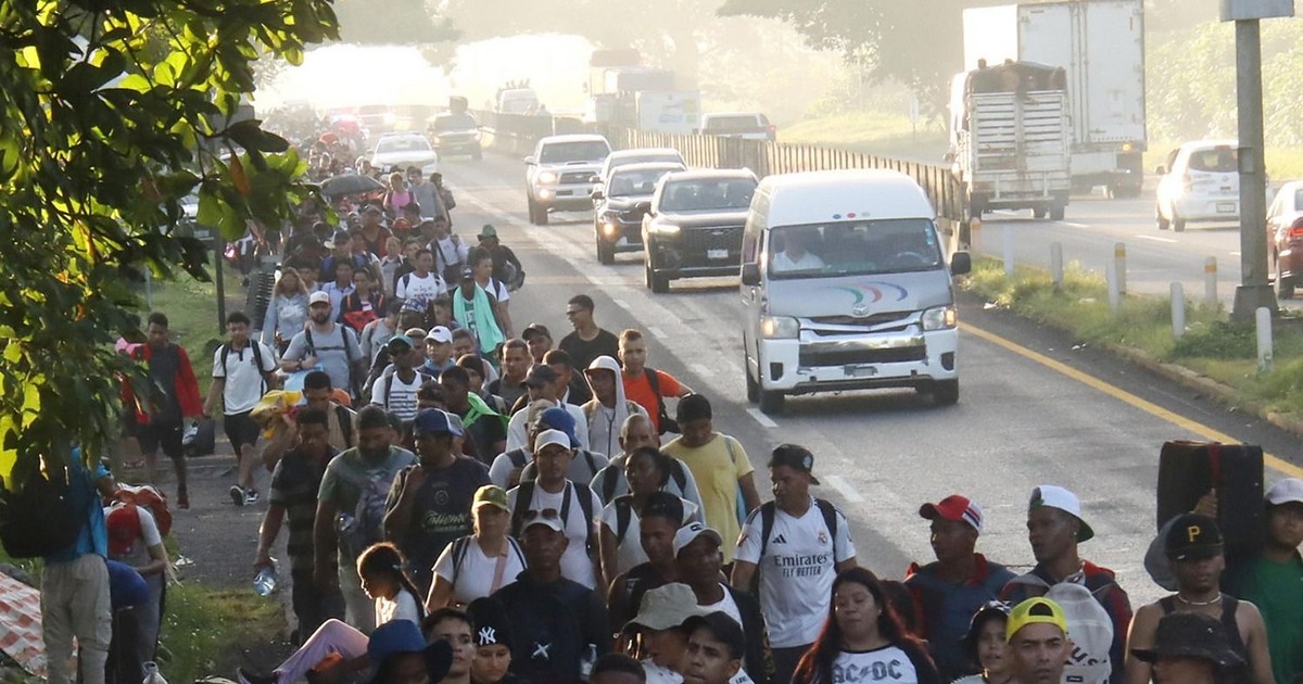 EE.UU. impone restricciones a organizadores de caravana migrante