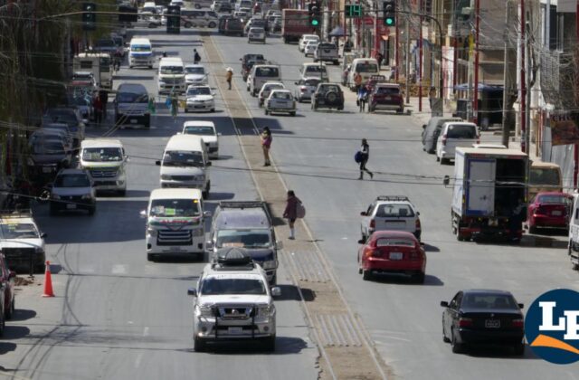 Demora en el análisis del pago de impuestos digitales en Oruro