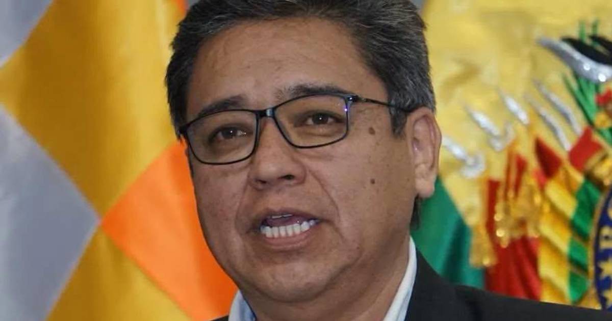 Controversia por el nombramiento de Luis Montaño como fiscal general interino