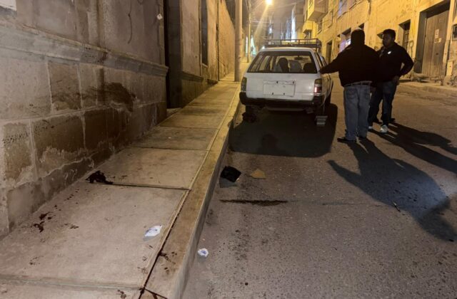 Estudiante gravemente herida tras ser atropellada por una vagoneta en Oruro