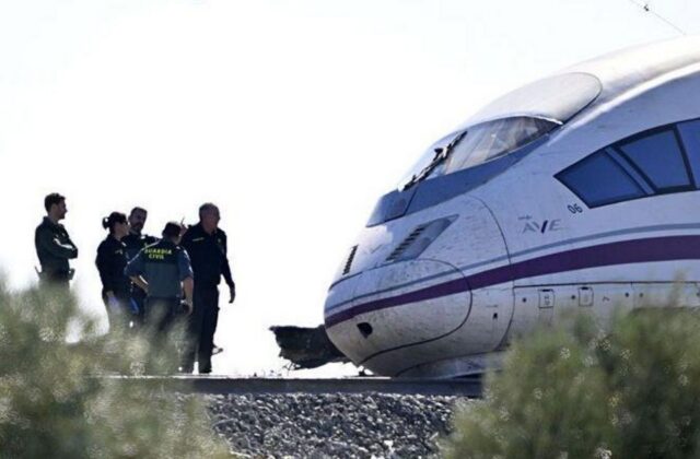 Investigación por choque de trenes en España: autorizaciones cuestionadas