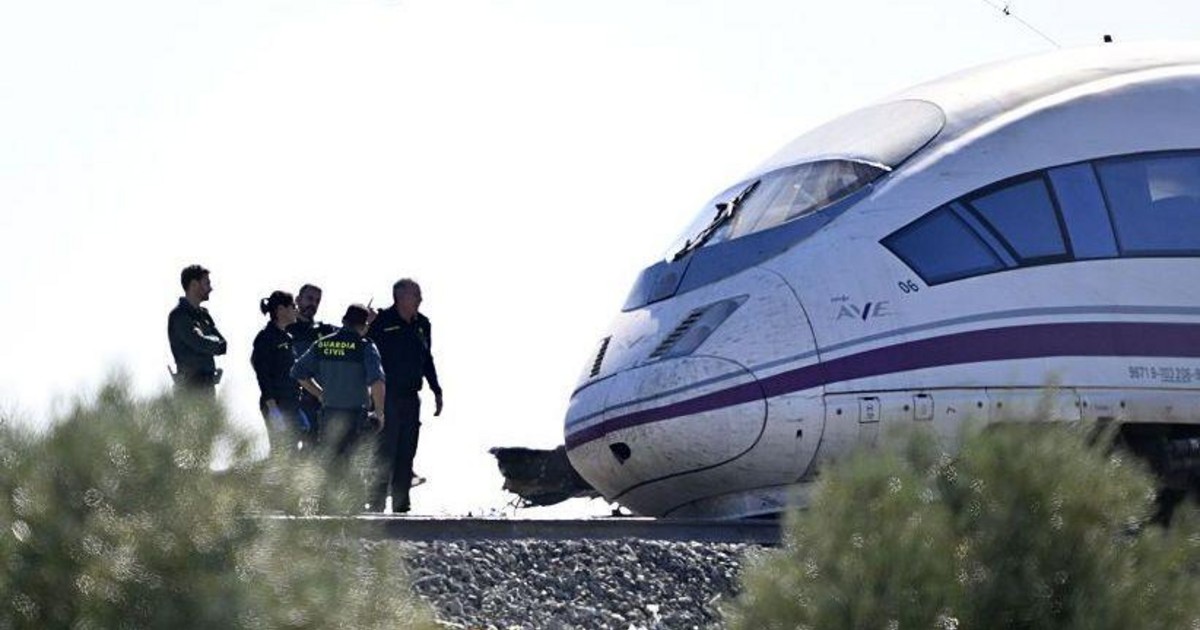 Investigación por choque de trenes en España: autorizaciones cuestionadas